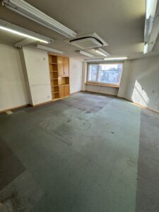 オフィスの産業廃棄物回収